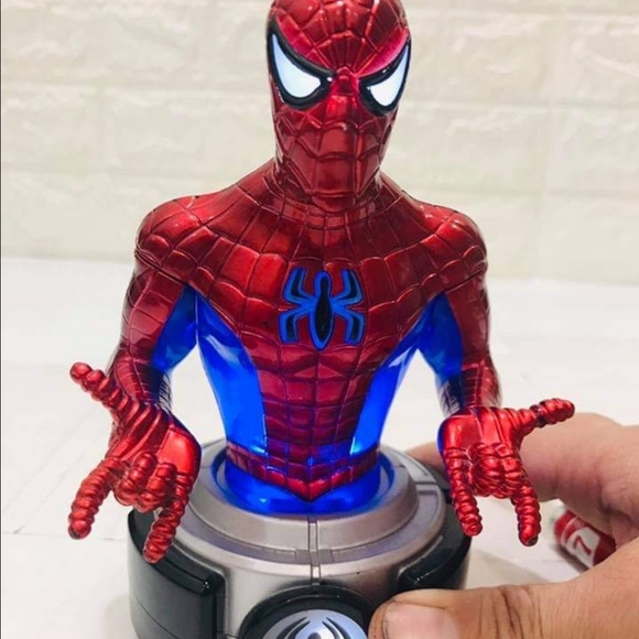 Spiderman battery operated night light.... battery's not included - Picture 8 of 11